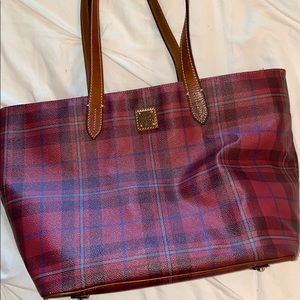 Dooney & Bourke cranberry tote bag